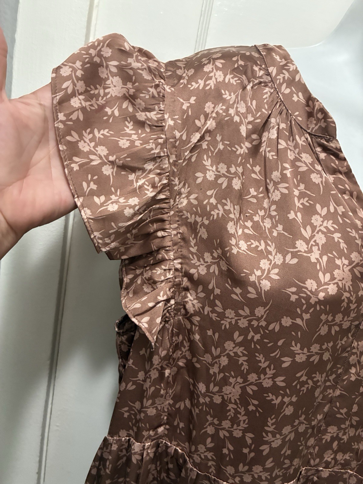 Silky Satin Lined Flutter Sleeve Cocoa Brown Loose Tiered Floral Travel Dress L