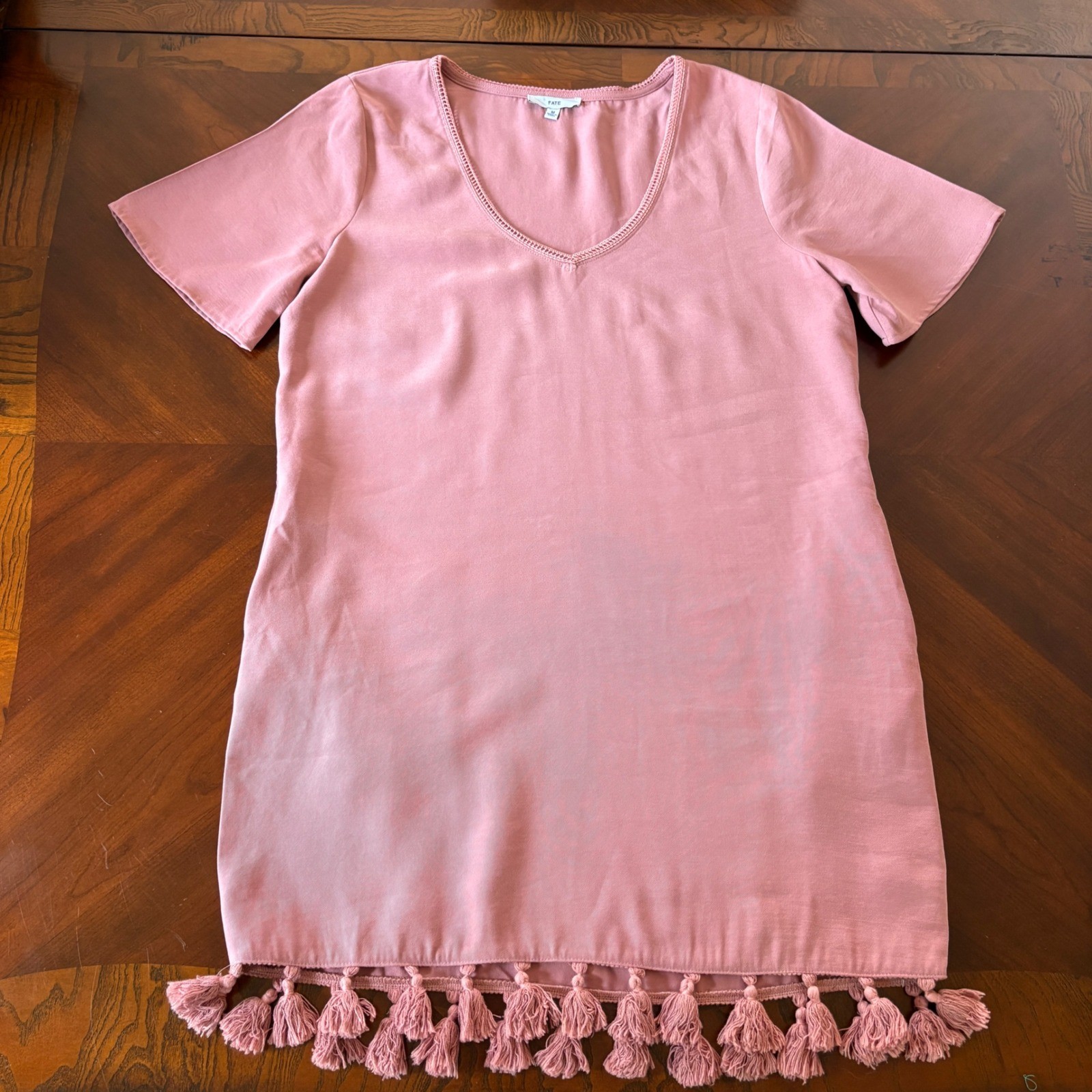 Fate Dress Tassel Fringe V Neck Shift Mini Short Sleeve Medium Mauve Pink Womens