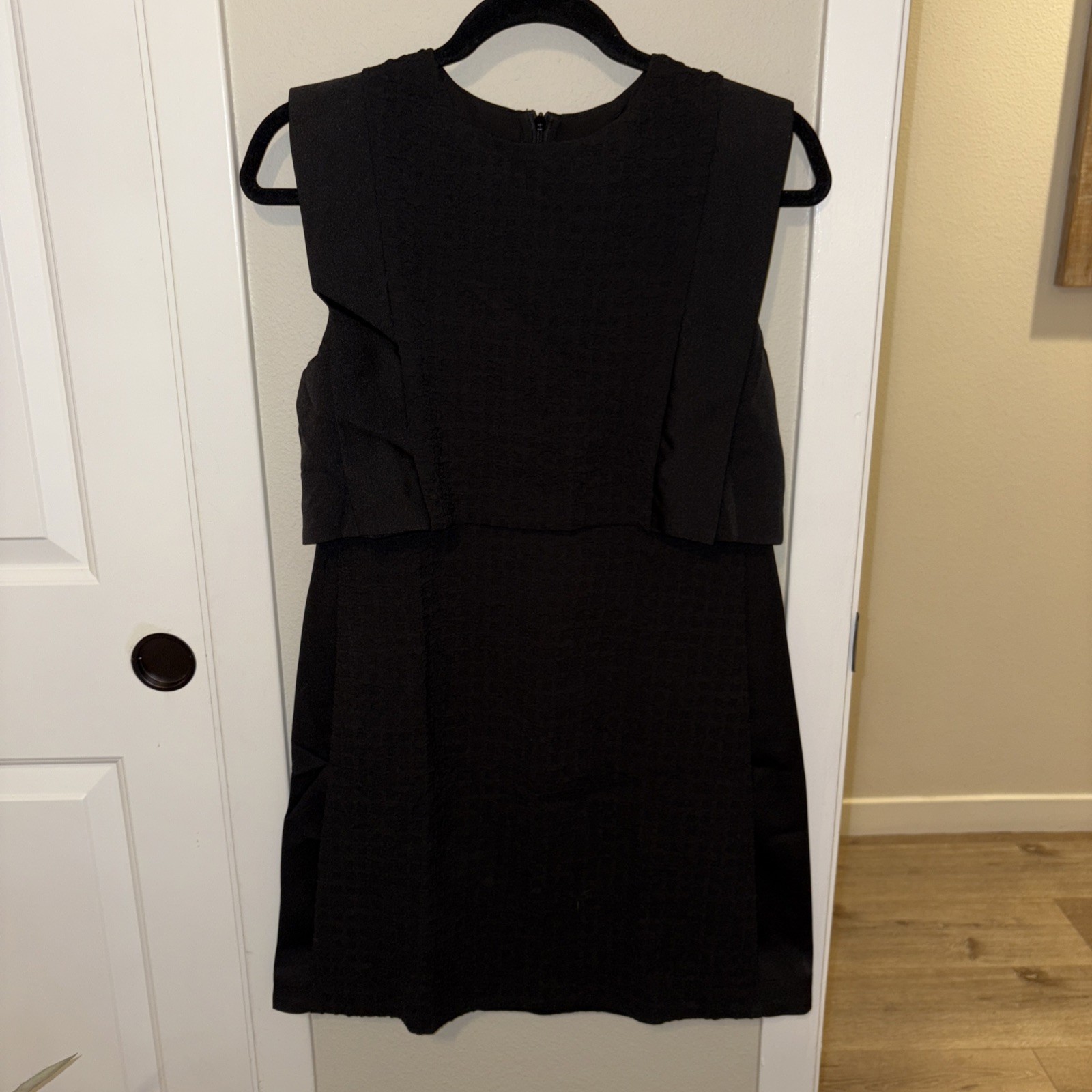 NWT! Saturday Club Peak Shoulder Layered Textured Dress Size Small Black