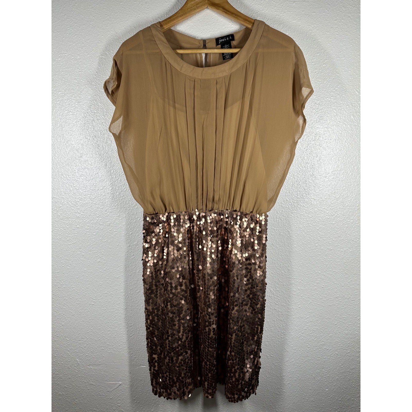 Joei & I Dress Womens Medium Tan Sequined Skirt Chiffon Pleated Cocktail Mini