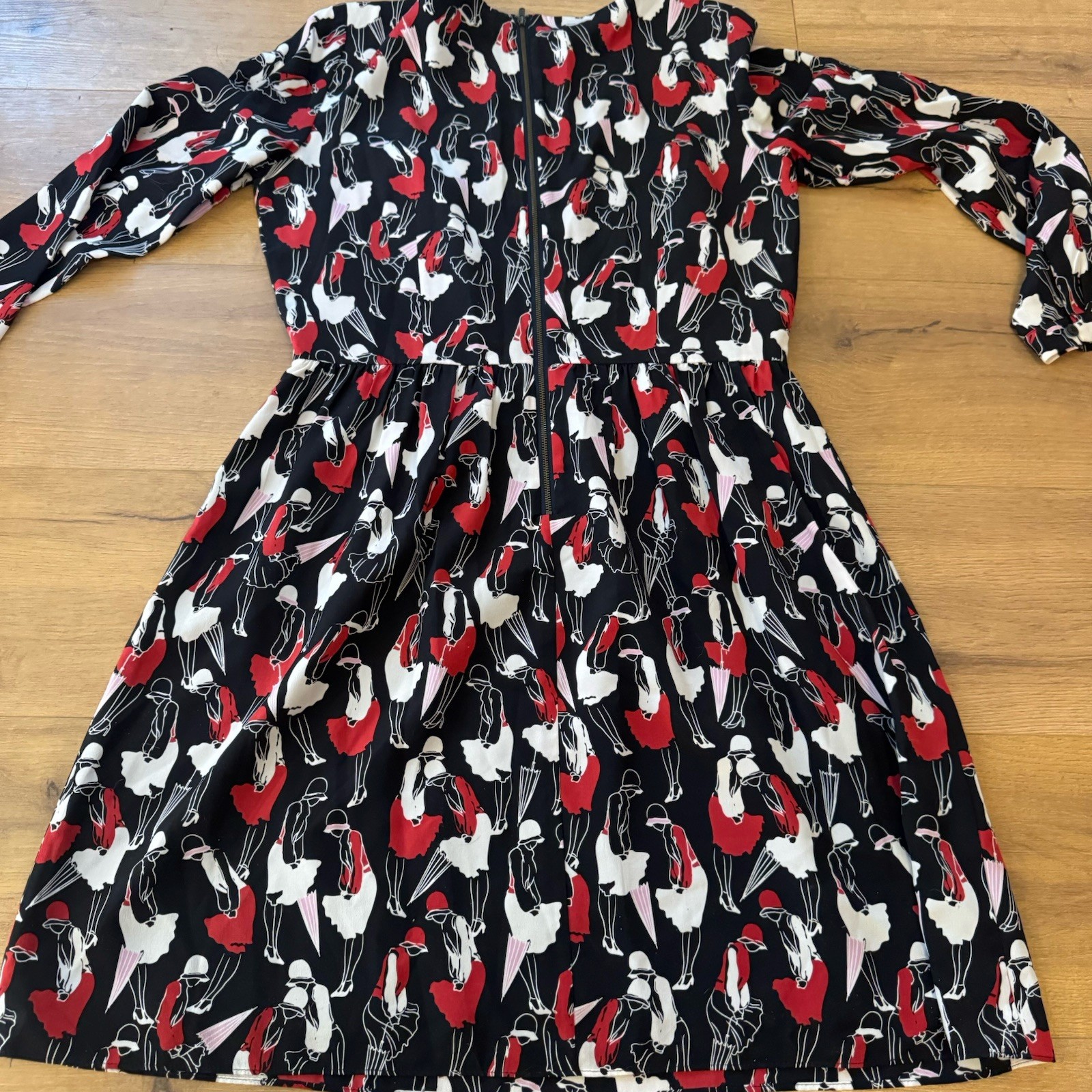 Brooks Brothers Red Fleece Size 8 100% Silk Dress Black Red White Women Print