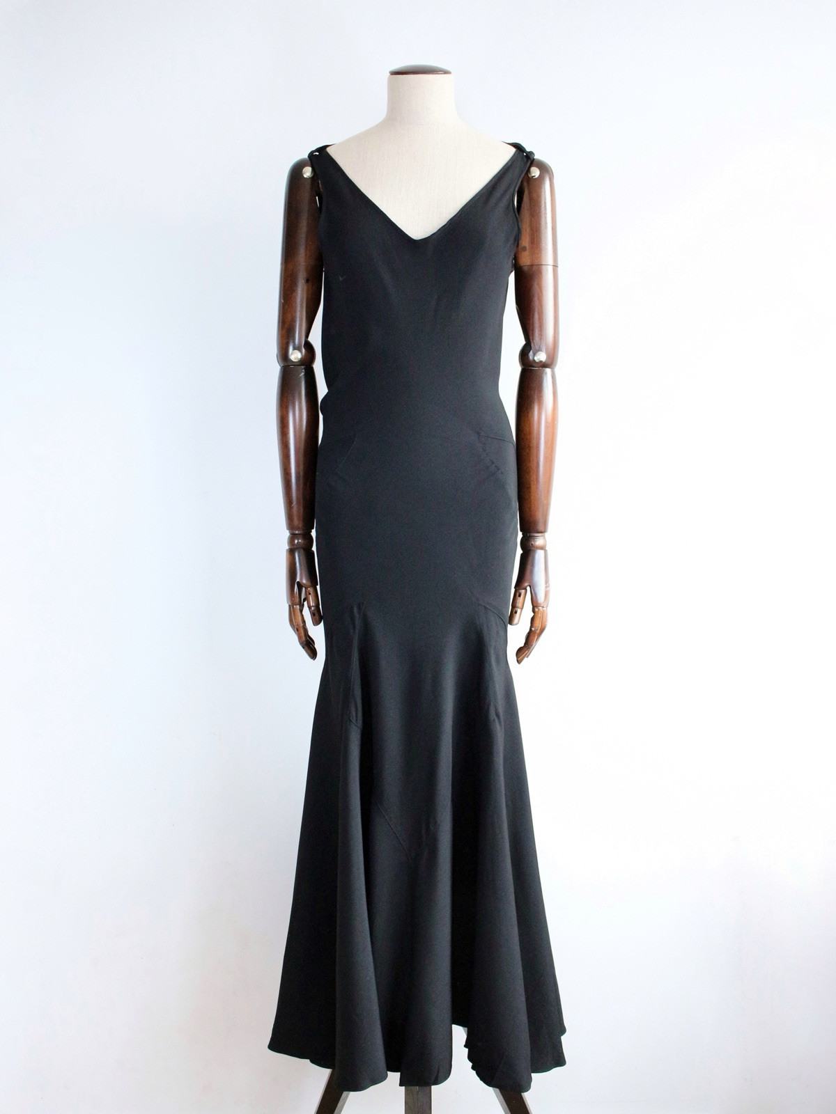 John Galliano Autumn/Winter 1988 ‘Hairclips’ Runway Black Bias Cut Crêpe Gown