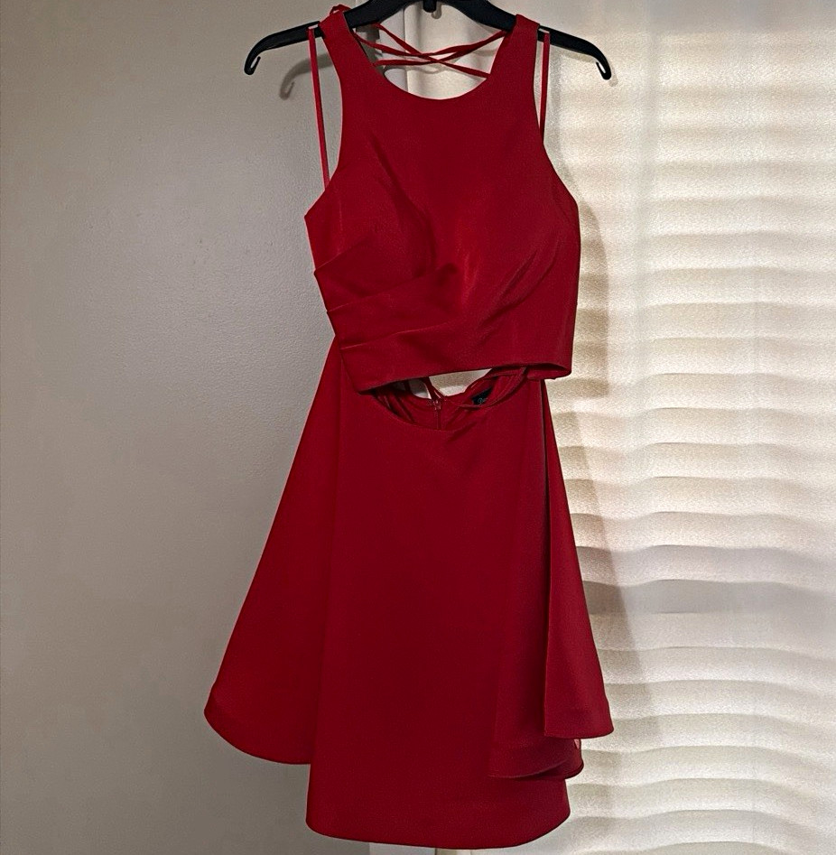 Dave & Johnny Size 7/8 Red Sleeveless A-Line Mini Dress Cut Out Open Back