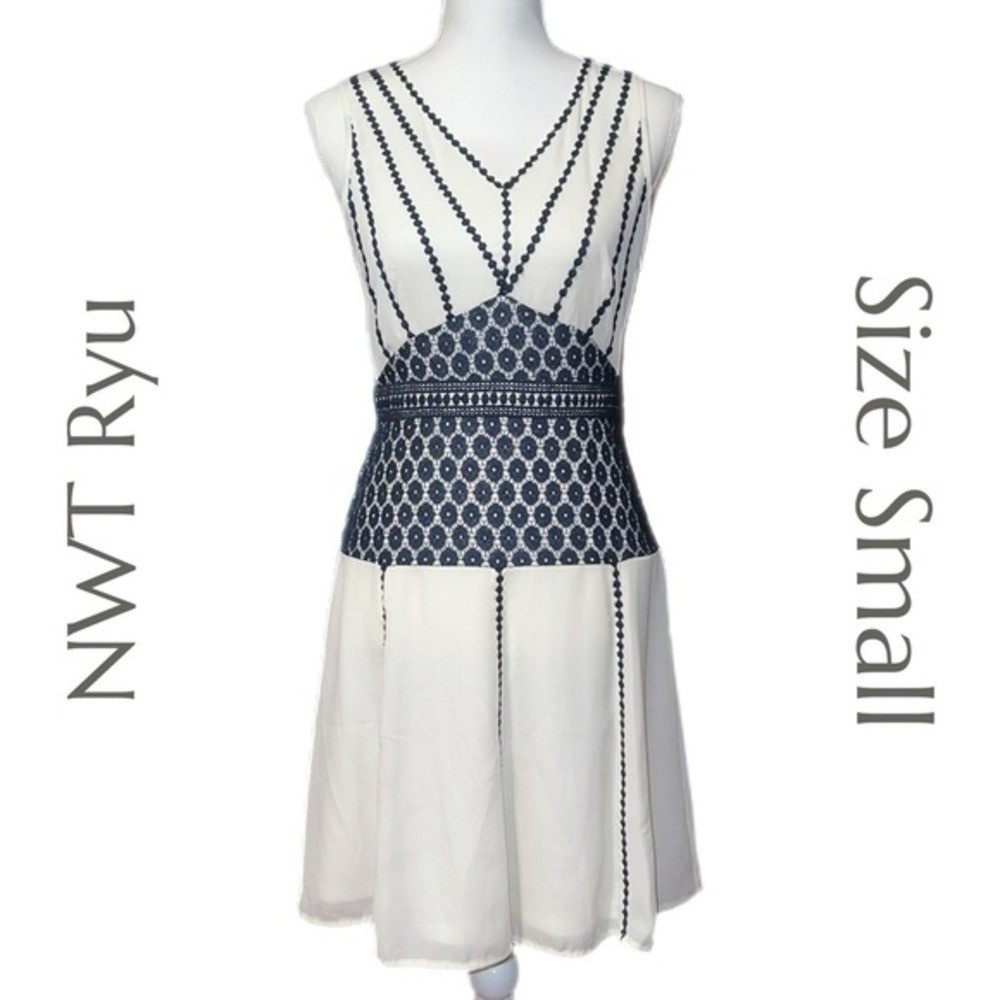 Ryu – Sheer Crocheted Appliqué Party Dress – Size Small