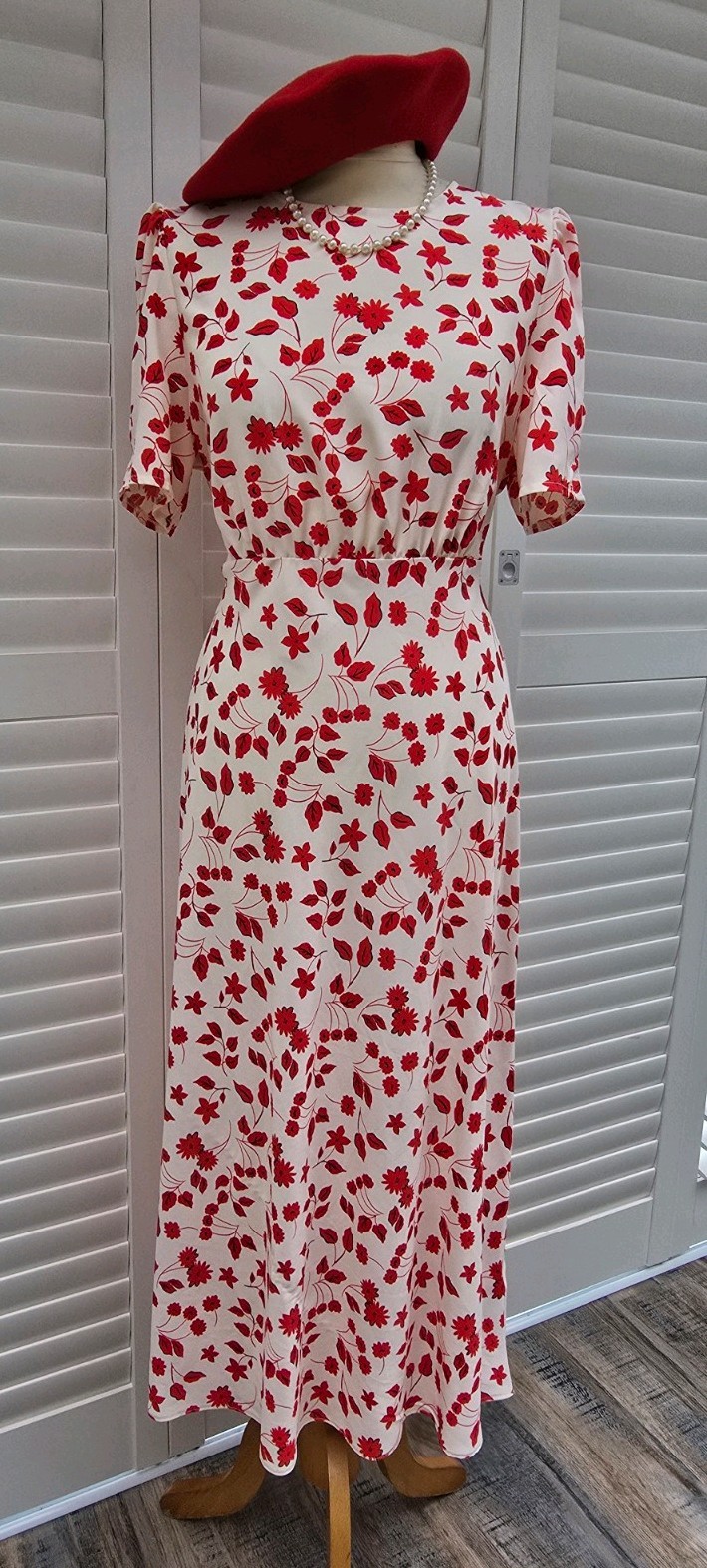 Vintage 1930s 1940s WW2 Style Ivory red floral midi tea dress Size 14