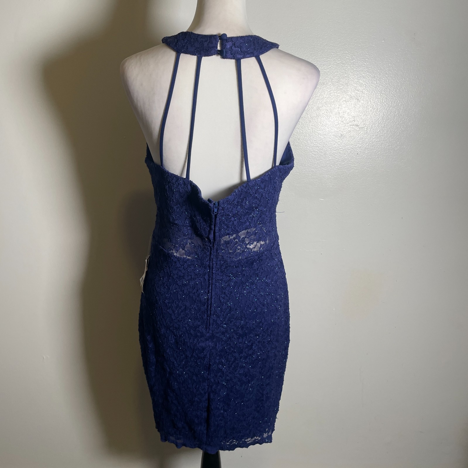 B. Darlin Formal Dress Junior’s 15/16 Blue Keyhole Lace Halter-Neck Sheer Waist