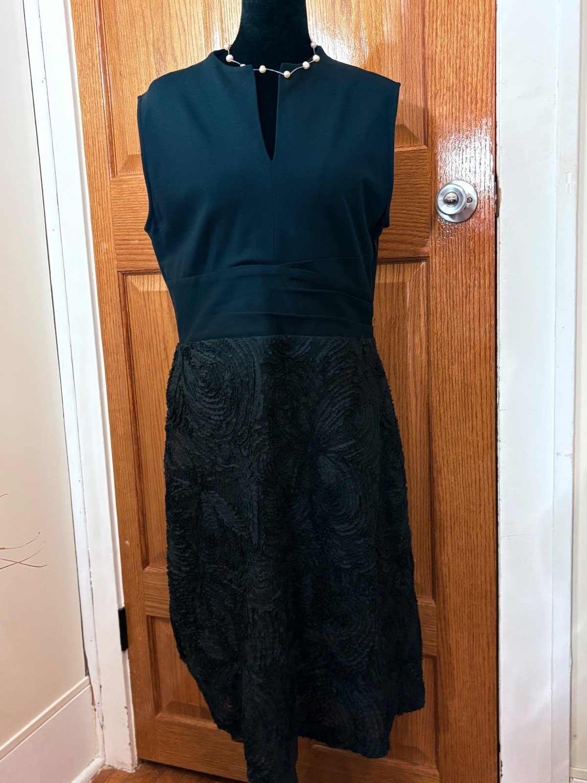 Size 12 Black Sleeveless Textured Fit & Flare Midi Dress