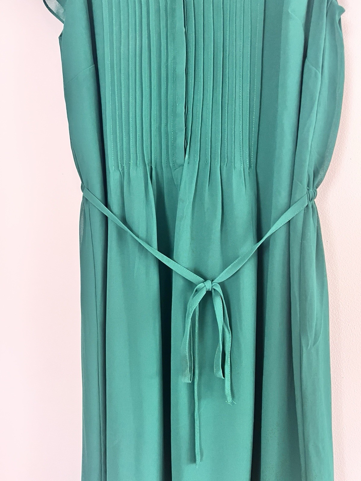 Women’s H&M Size 6 Belted Stretch Sheer Lined Green Dress Short Sleeve