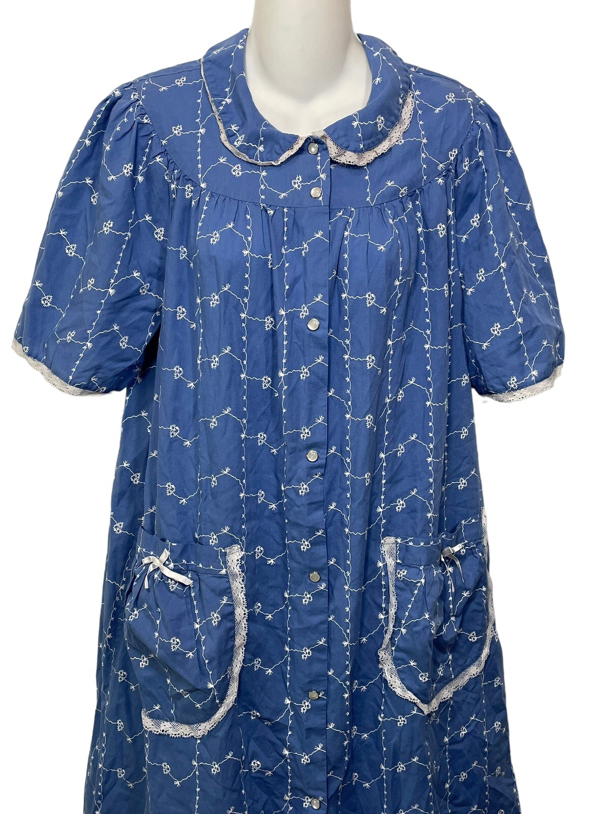 Vintage Smock Dress Size Medium Blue Floral Lace Pearl Snaps House Coat BLAIR M