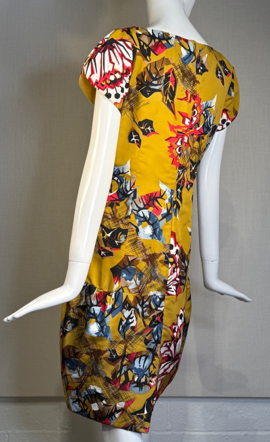 CAROLINA HERRERA Fall 2010 Stylized Floral Print Silk Faille Dress Size 6, NWOT