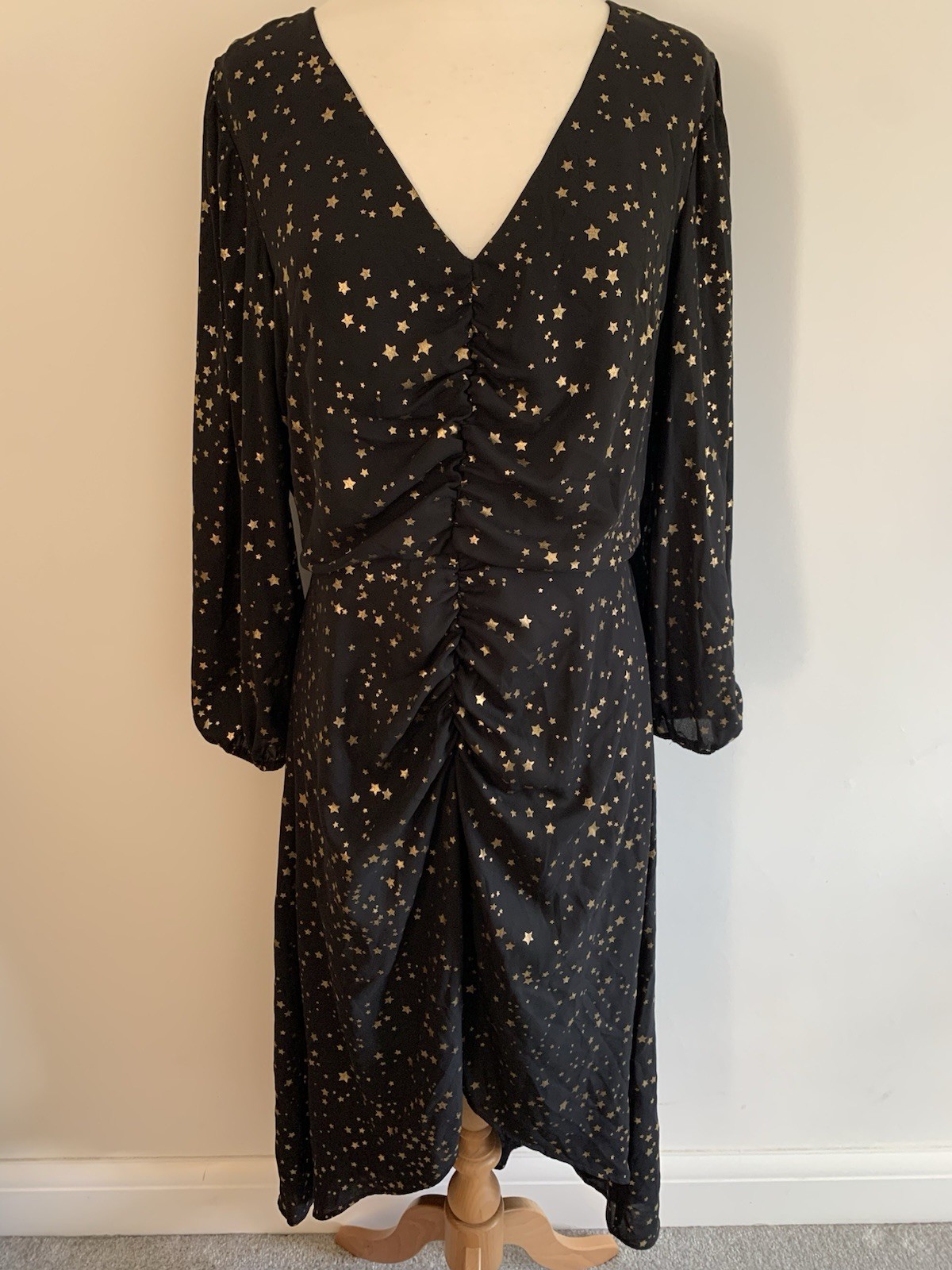 George Black With Gold Stars Ladies Ruched Long Sleeved Dress Size 12 Christmas.