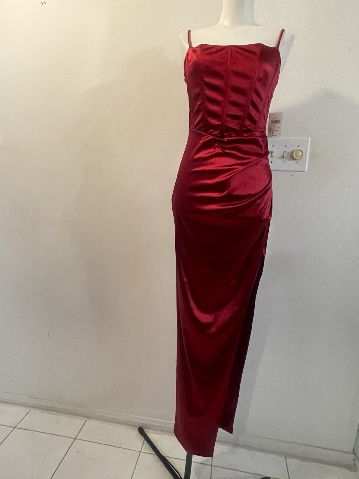 Windsor Burgundy Red Corset Gown Formal Maxi Dress Size Small New With Tags