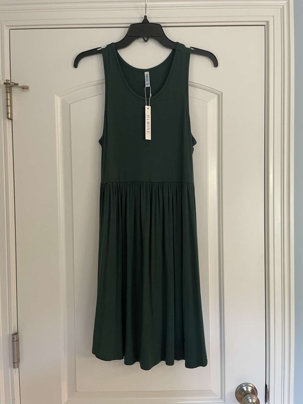 HiMone brand Women’s Dress. Size M. Hunter Green Color. NWT. Rayon. Pockets!