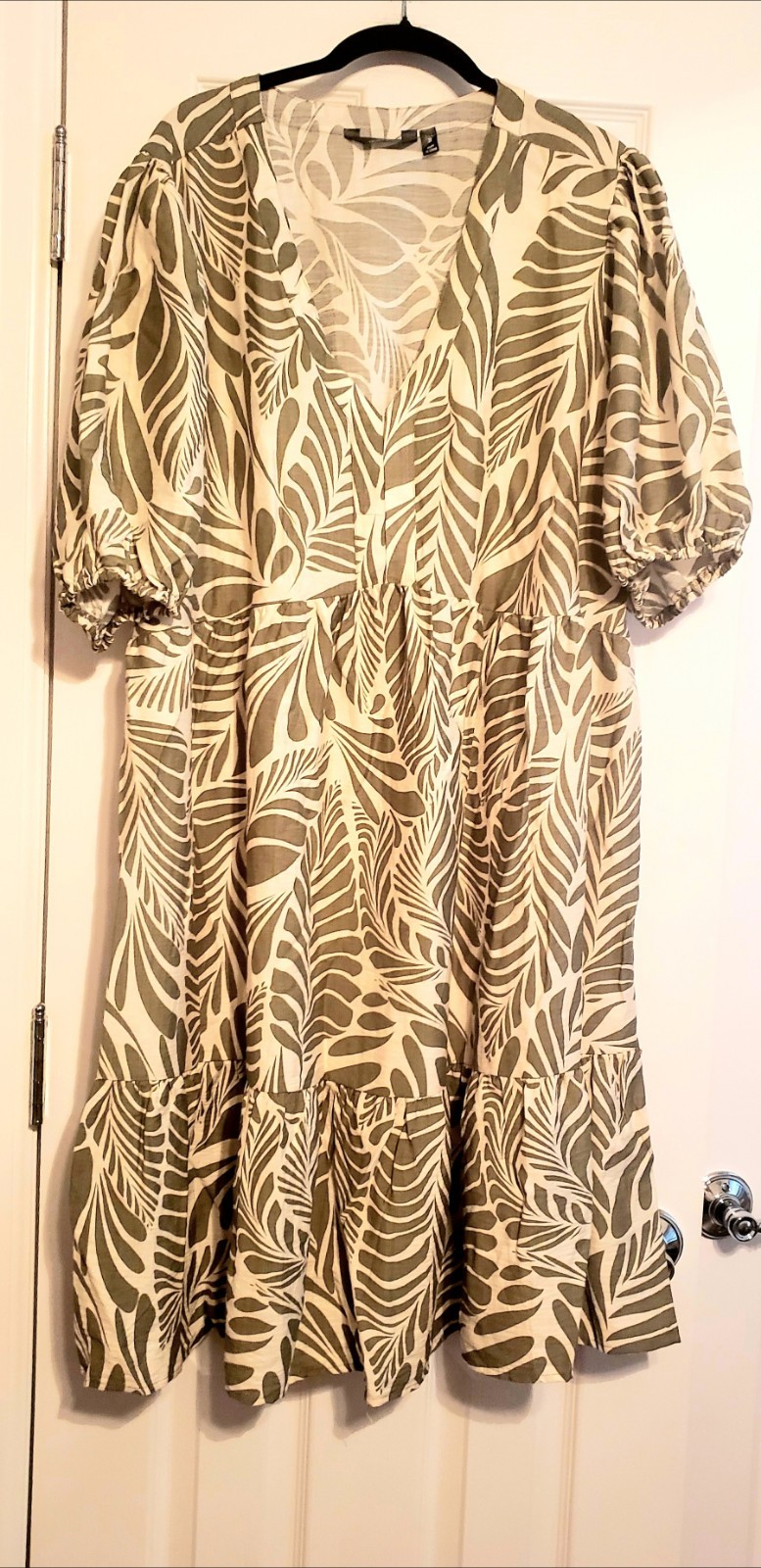 Mlle Gabrielle Tropical Hawaiian Dress Size 2X (Fits 1X) – V-Neck – Half Sleeves