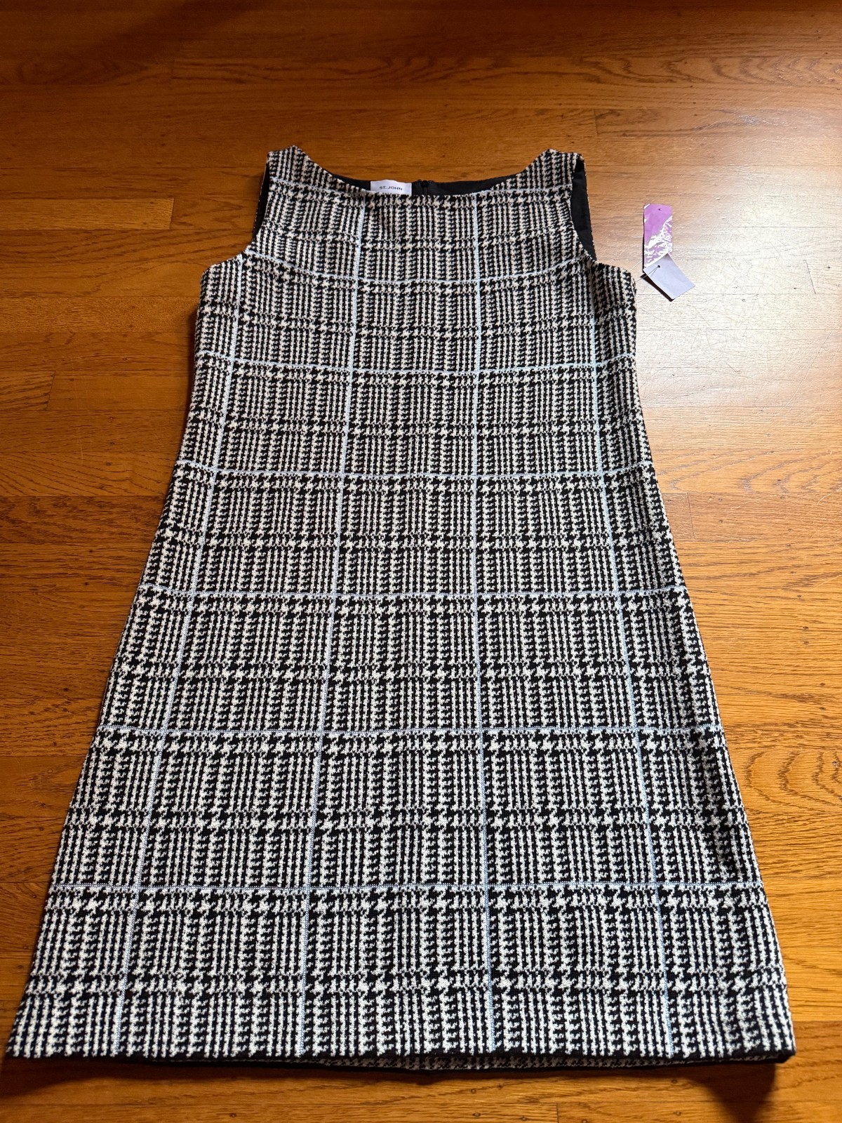 St. John Tweed Plaid in white black blue Sleeveless Sheath US Sz L Charity DS31