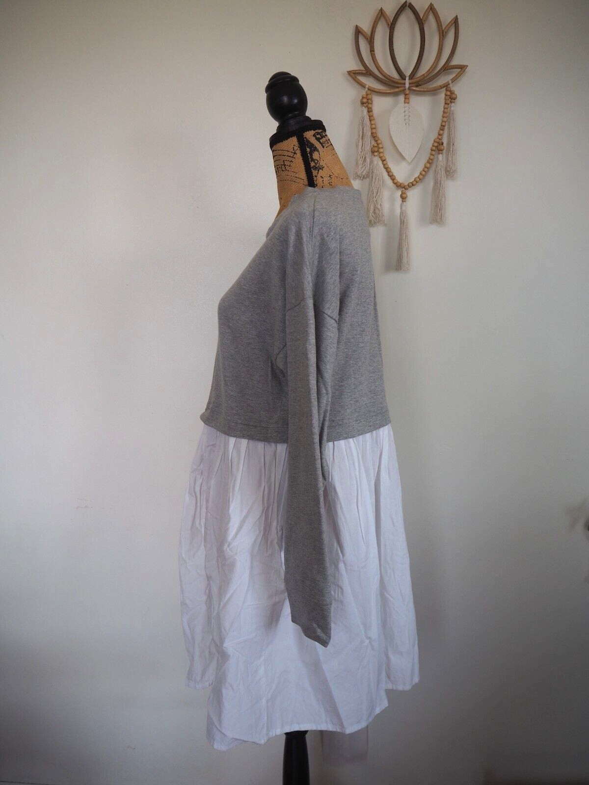 Gray | White Sweatshirt Dress Long Sleeve Pullover Crewneck Knee Length Sz M NWT