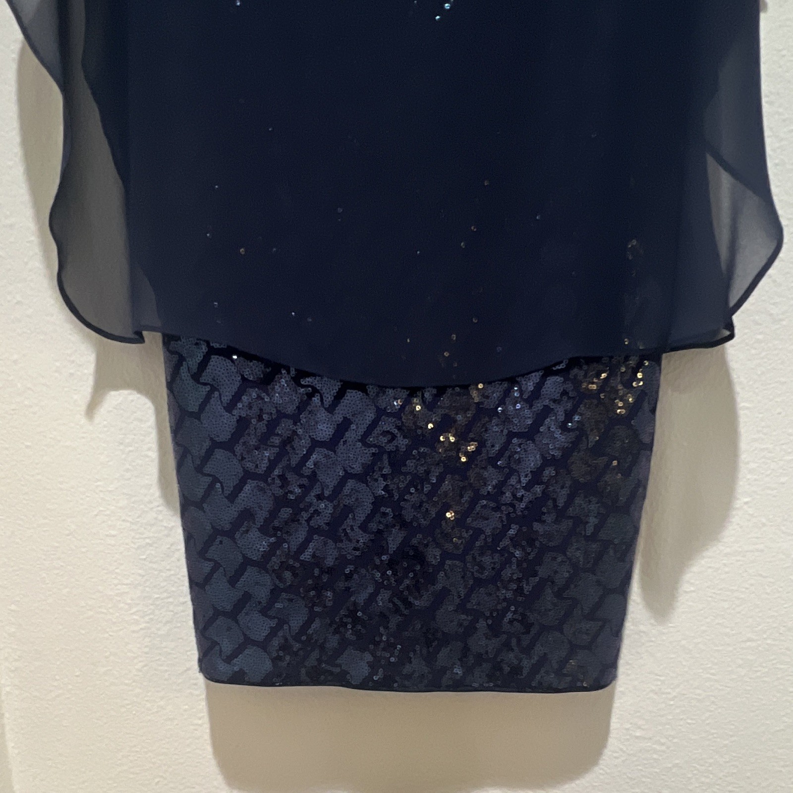 Laundry By Shelli Segal Navy Sequin Chiffon Overlay Sheath Scoop Knee 6