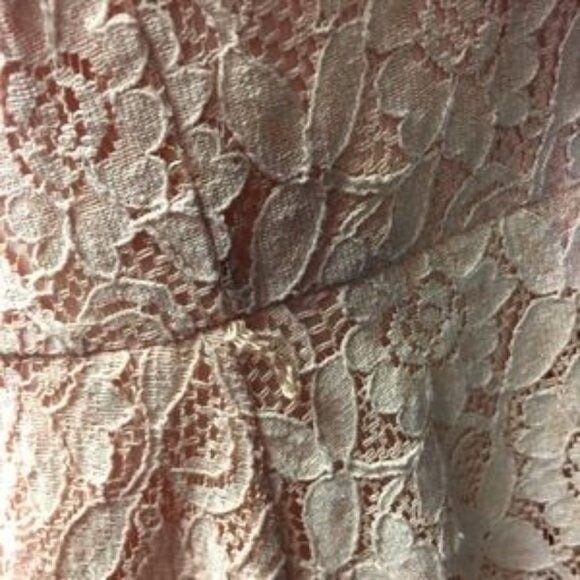 Forever 21 Dress Light Pink Sleeveless Lace Pleated Lined Women Size Medium