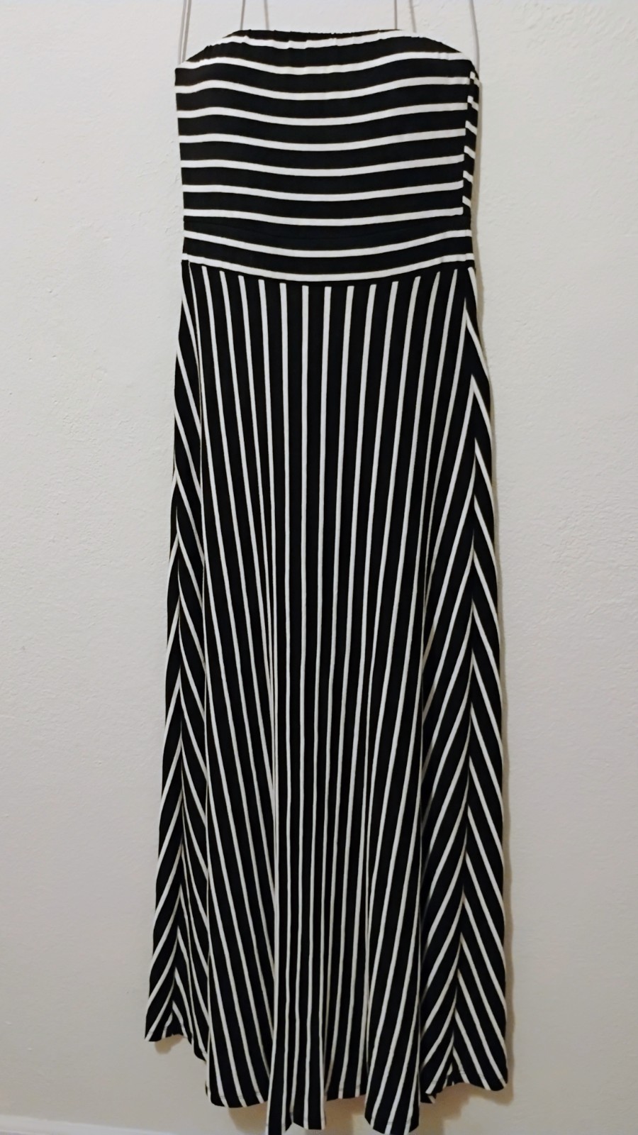 West Kei Black White Striped Maxi Dress Bateau Neck Knit Stretch Pullover M