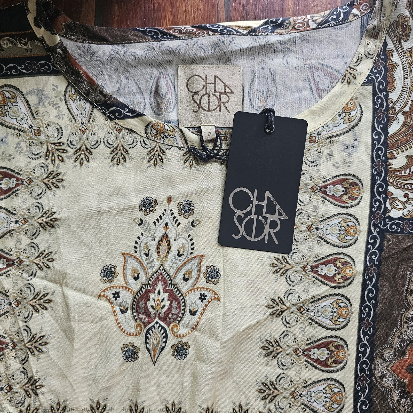 Chaser Women’s Boho Brown/Black/Paisley Pattern Cream Silky Dress SZ SM NWT