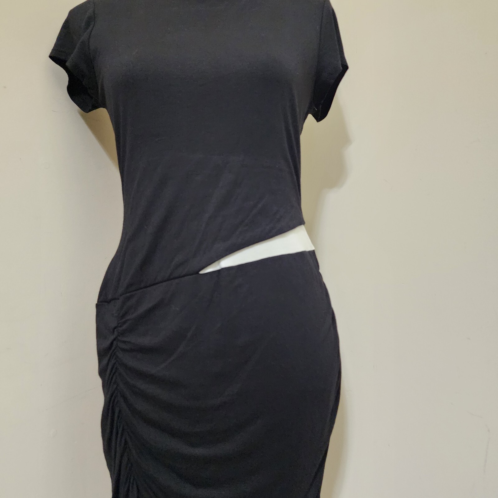 nwt CASUAL COUTURE size Large Side Rouching Slim Fit Stretch Dress Black