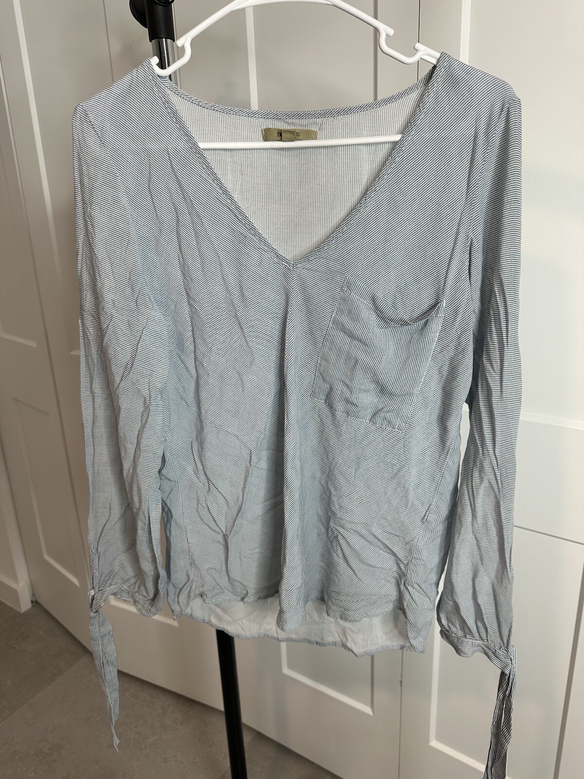 set of 5 pieces,blouses, dresses, multi-brand, multi-colored. size M. (C79)