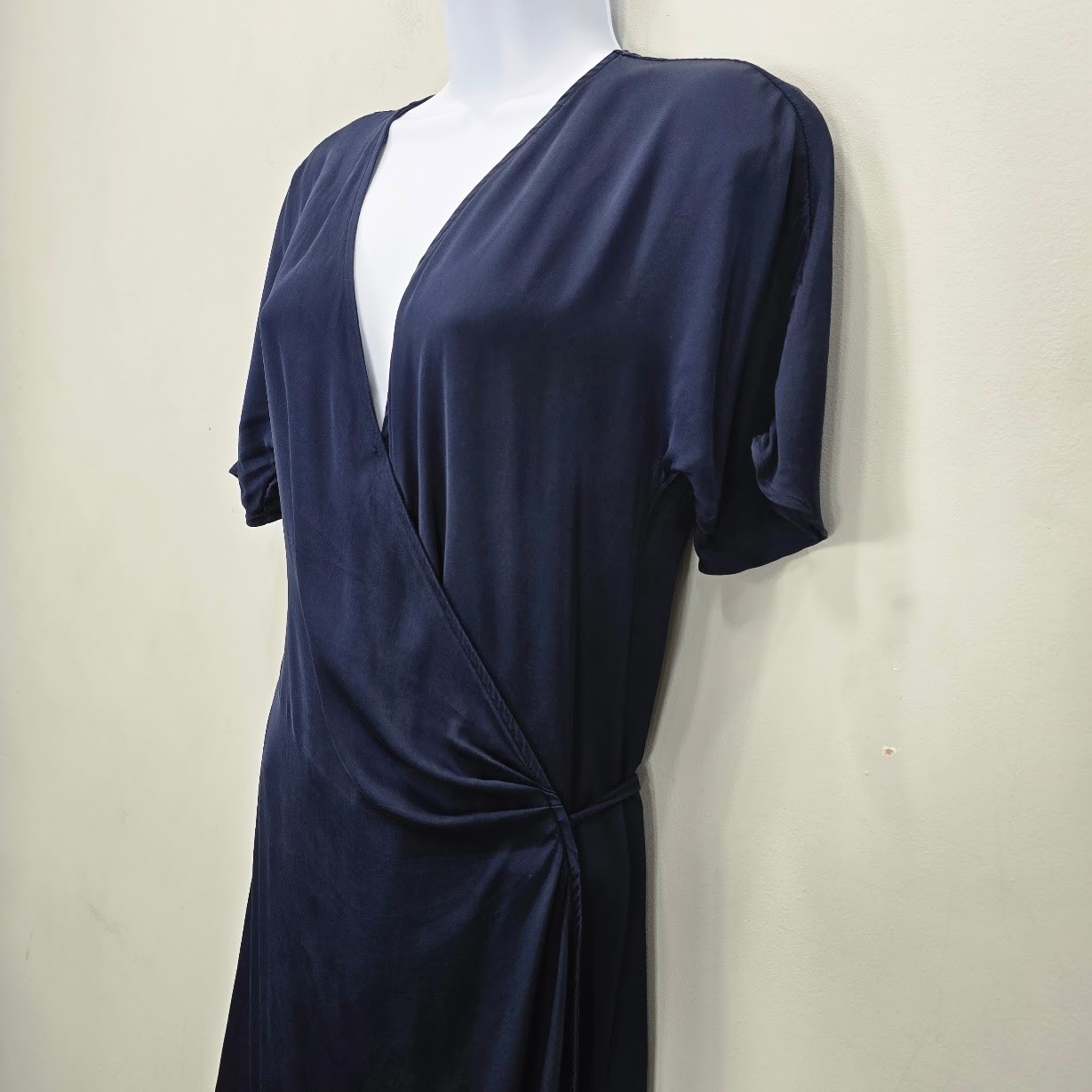 Quince Wrap Dress L Silk Blend Short Sleeve Knee Length Minimalist Quiet Luxury