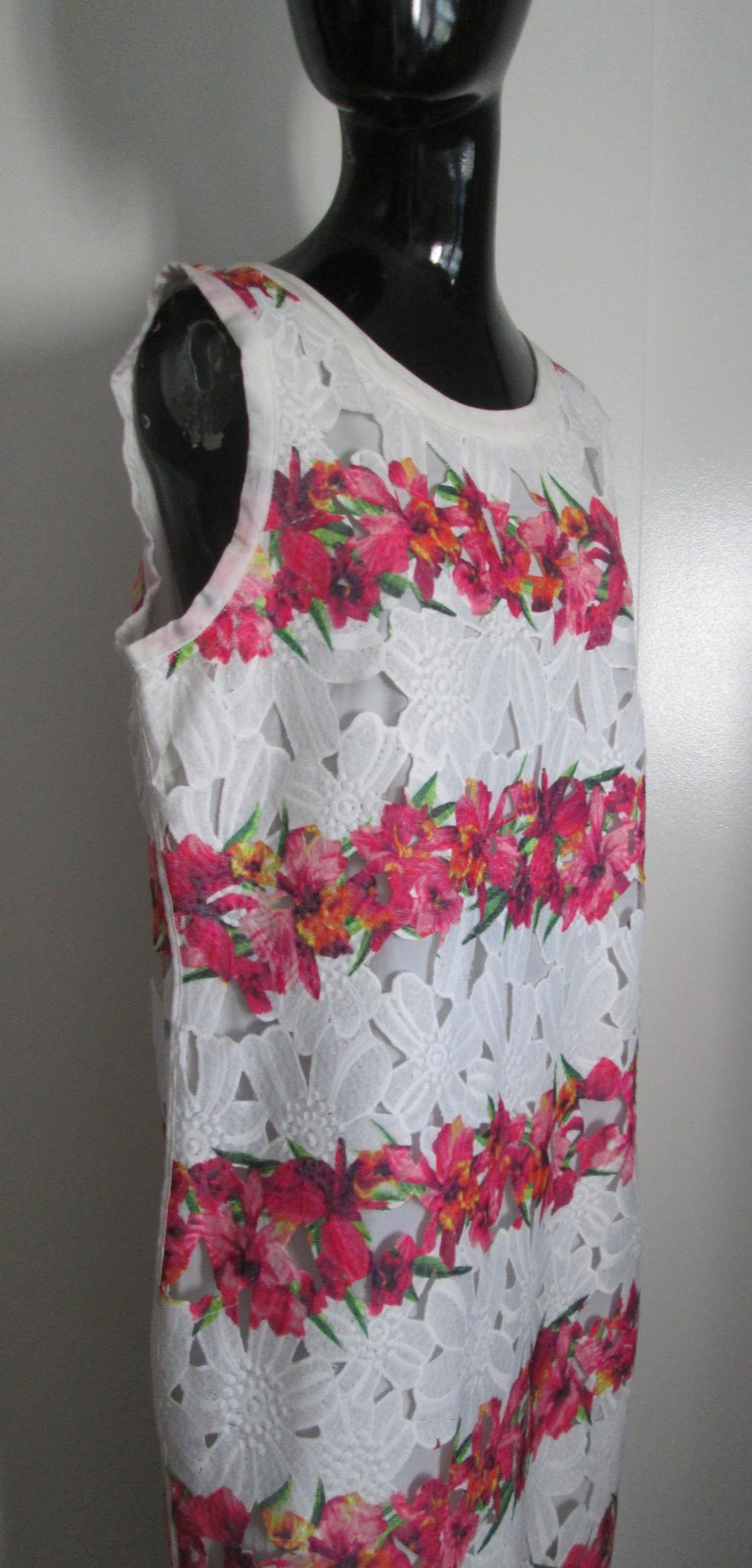 NWT Neiman Marcus Size L Cut-Out Lined Lace Floral Sheath Dress $240