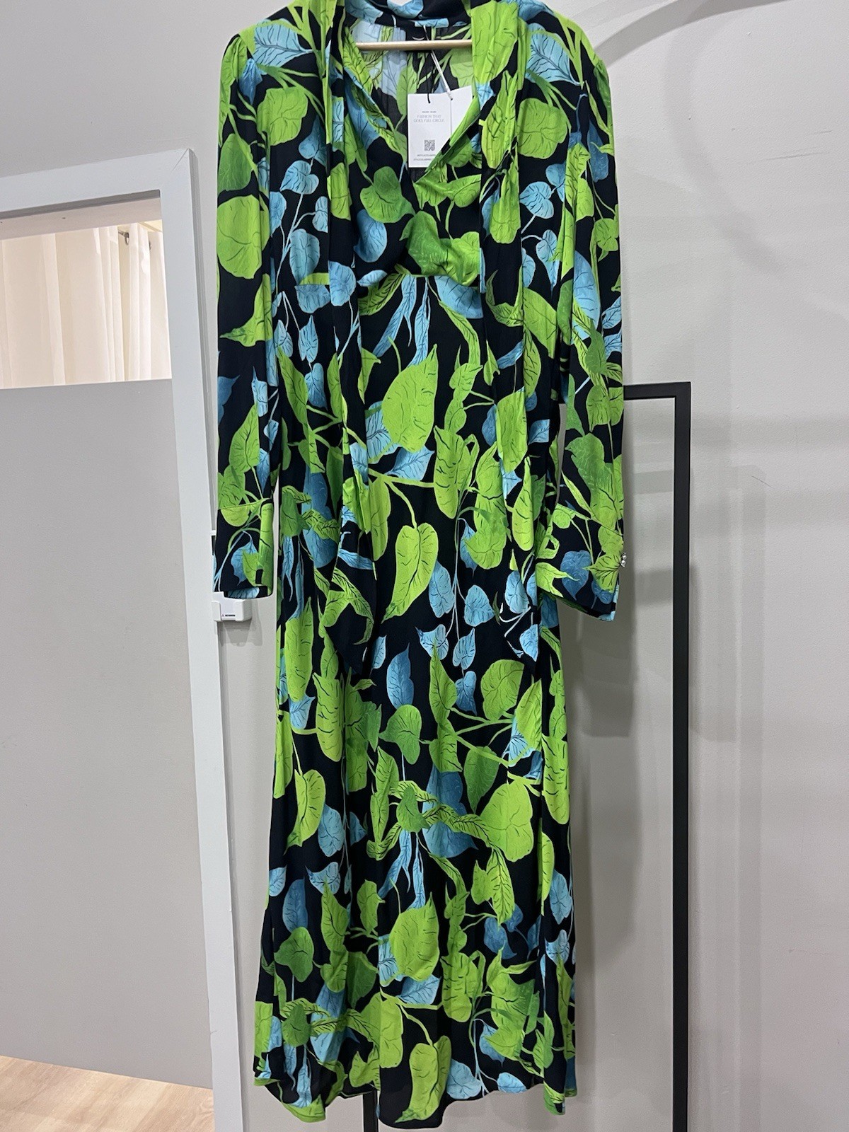 Husk Black Size 8 Generous Green And Blue Leaf Long Sleeve Dress RRP$450