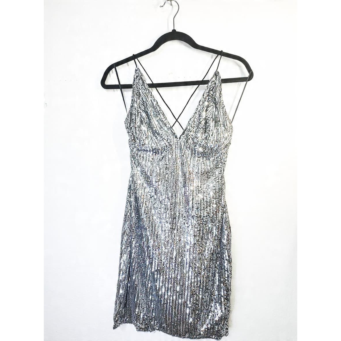 Bear Dance Silver Sequin Mini Dress V-Neck Strappy Back Party Cocktail Large (8)