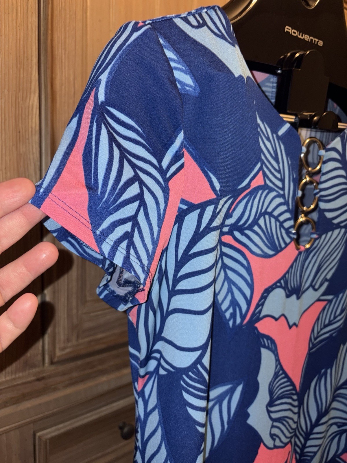 Ivy Lane Blue/Pink Floral Jersey Sheath Dress M V-Neck Cap Sleeve Ring 36”Long