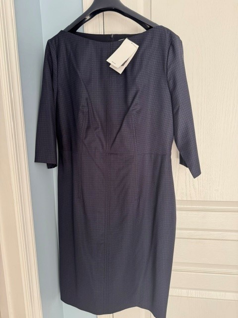 NWT Hugo Boss “Dokos” Women’s 100% Wool Blue Plaid Pencil Dress US 12