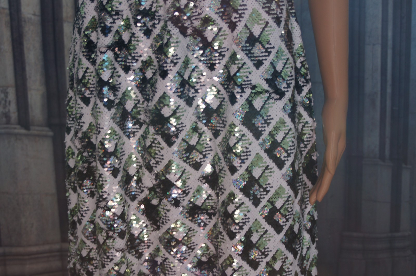 HVN Sequin Plaid Ruffle Hem Dress size 6