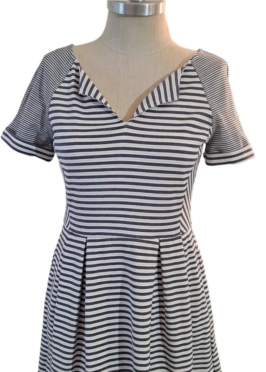 Three Dots Womens Pleated Knee-Length Casual Dress Size Medium Grey/White Stripe