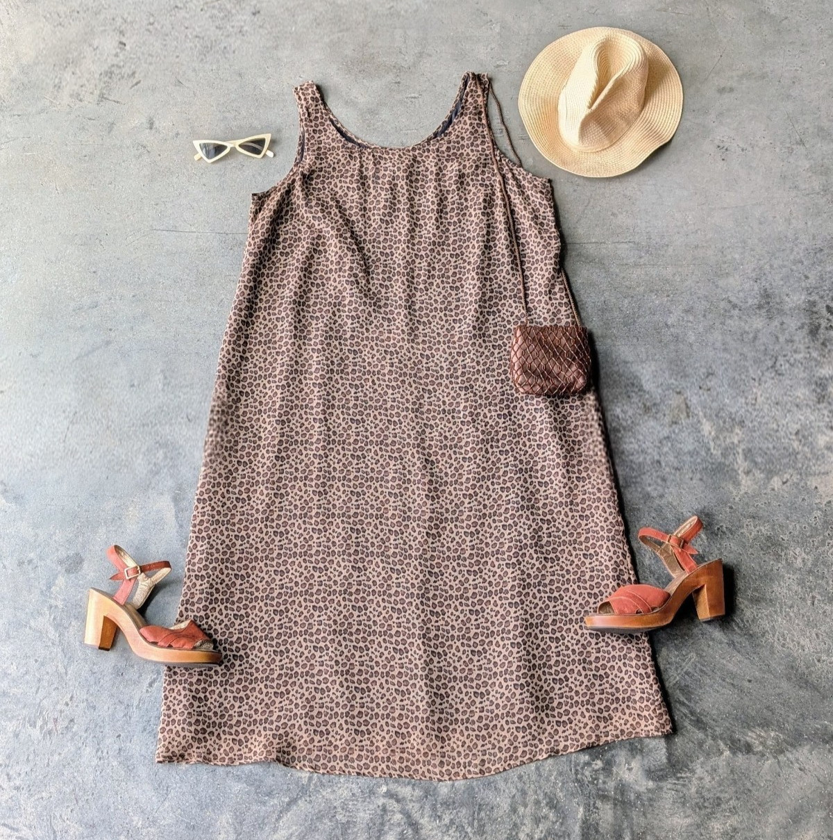Vintage 90s Robbie Bee Silk Brown Tan Leopard Cheetah Animal Print Shift Dress