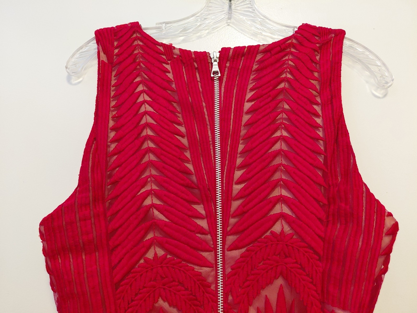 Bardot Alice Embroidered Lace Short Sheath Dress Sleeveless Red 10 Bodycon