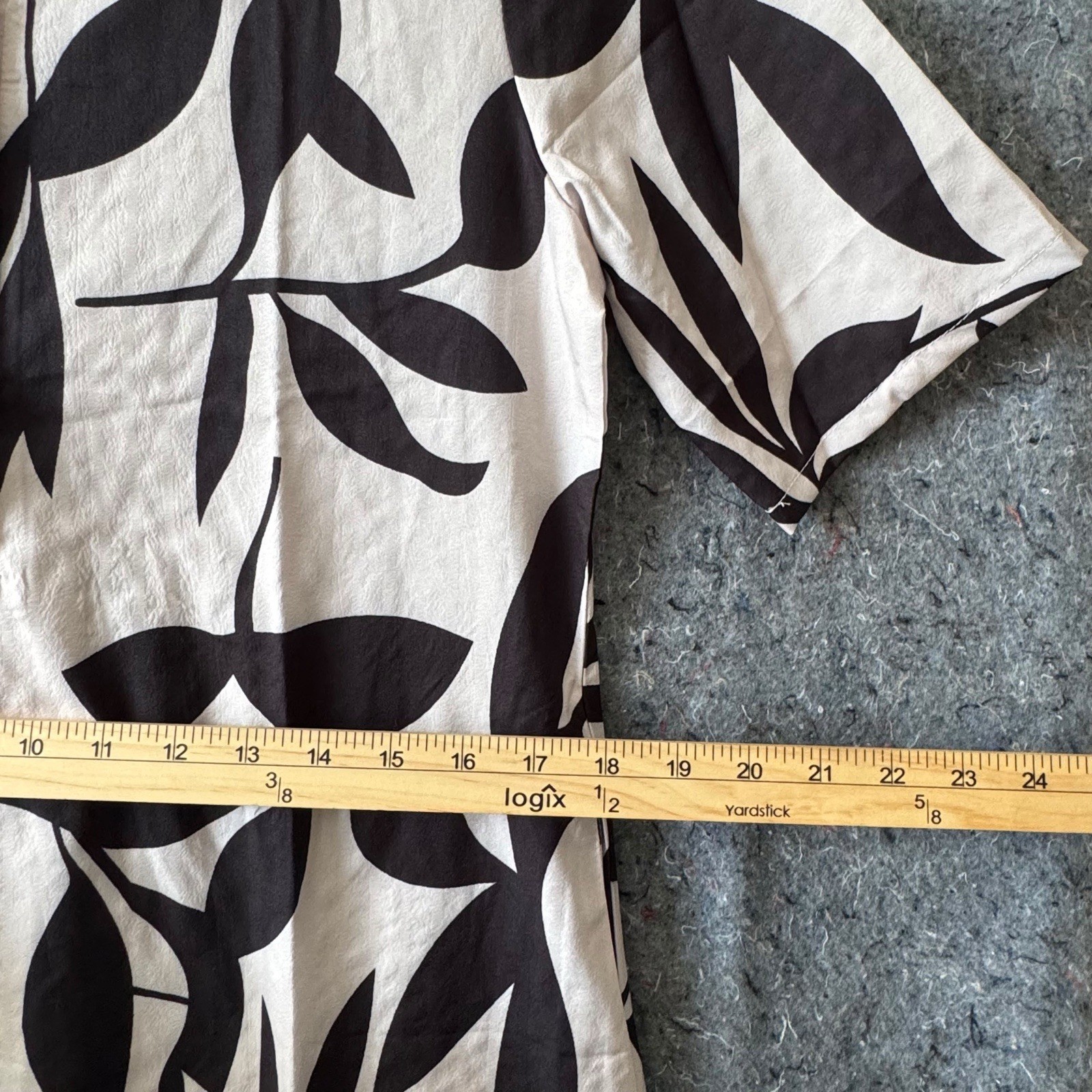 Beige Black Tropical Leaf Dress S Short Sleeve Henley Pockets Boho NWOT