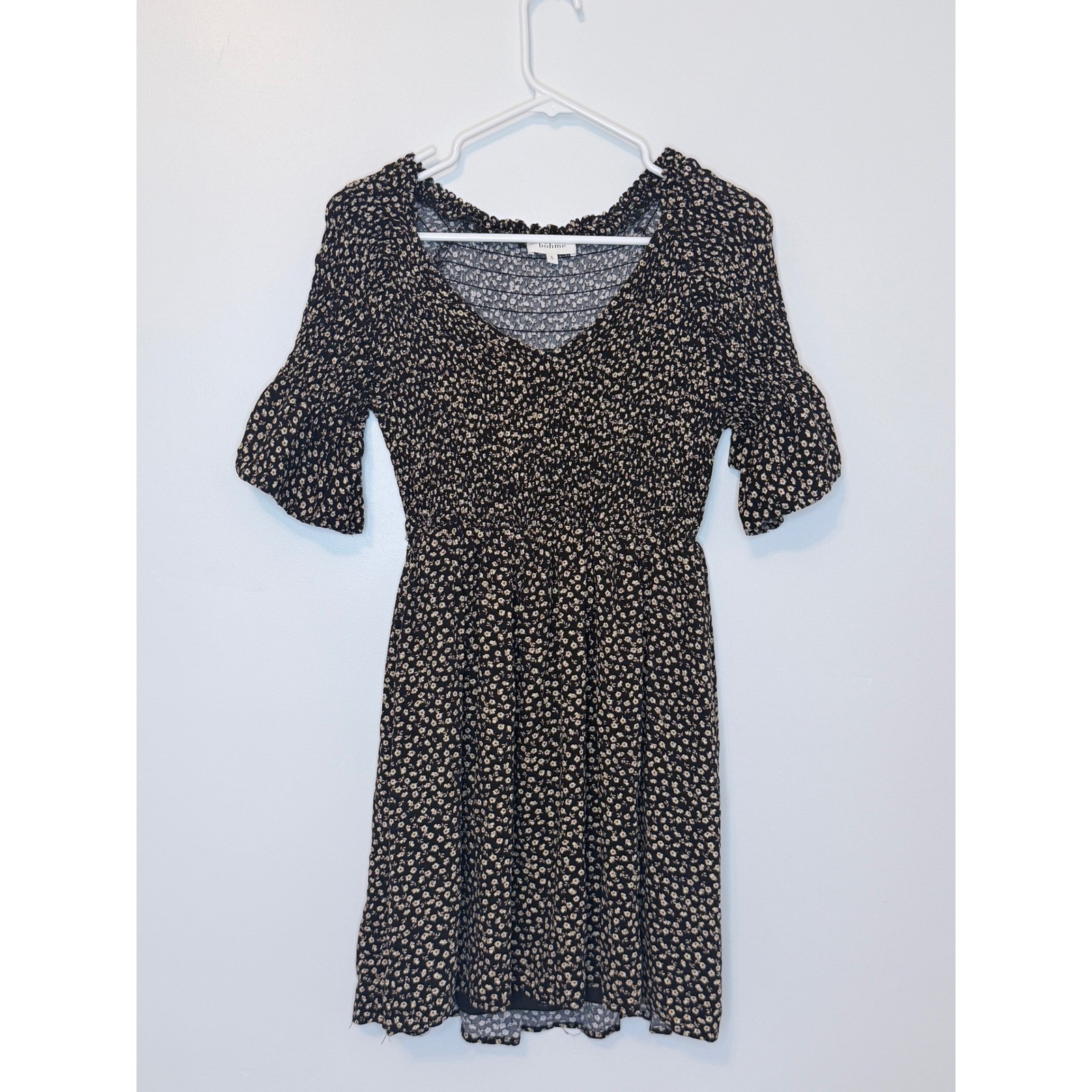 Bohme Floral Smocked Mini Dress NWOT Black Cream Short Sleeve V-Neck Small Boho