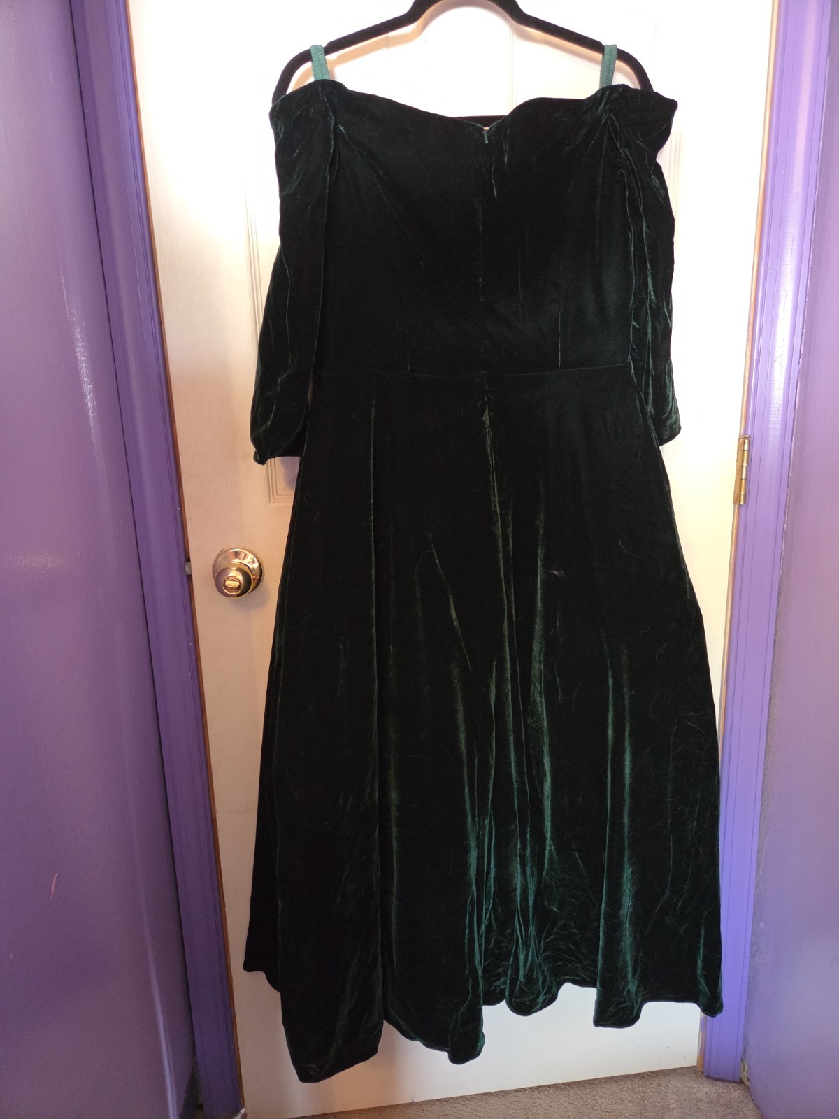 Unworn Velvet Green Off-the-Shoulder LangTing Bridal A-line Quarter Sleeve Dress