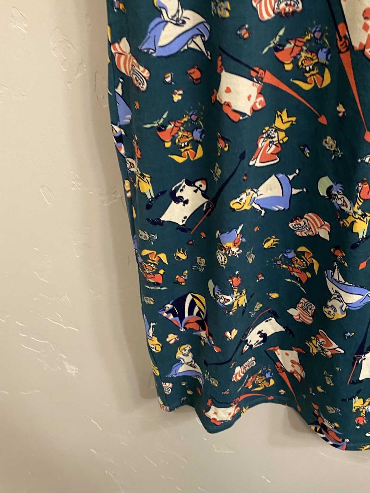 Disney’s Size Small Alice in Wonderland Characters LulaRoe Julia Dress Green NWT