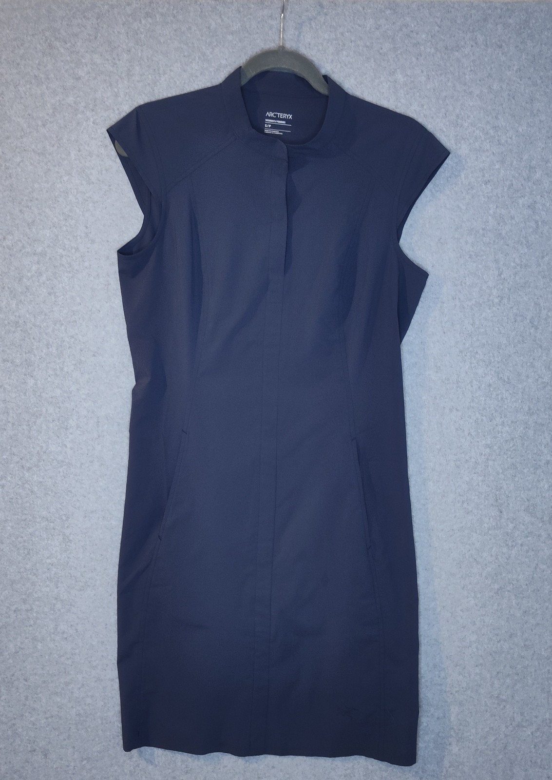 Arc’teryx Cala Cap Sleeve Navy Blue Smart Travel Outdoor UPF Dress Size Small
