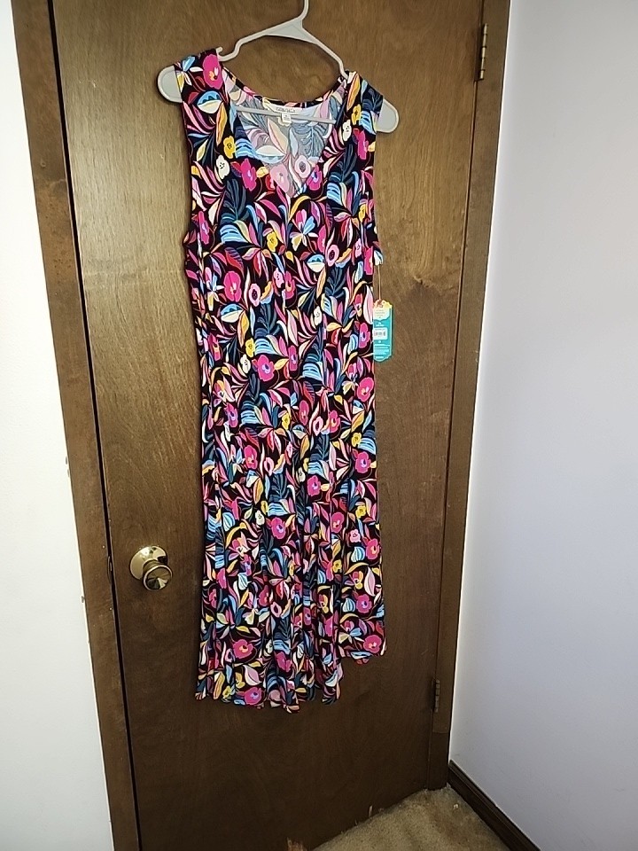 Pioneer Woman V-Neck Umbrella Dress XL 16-18 NWT Floral Black Pink Rayon Midi