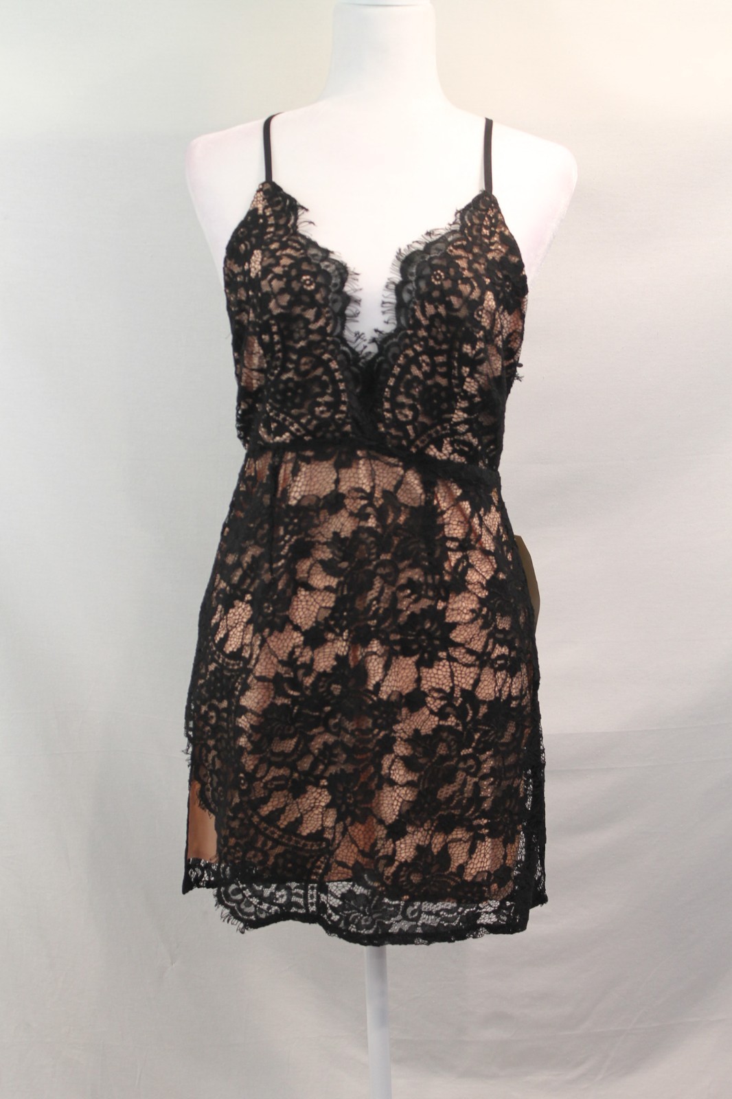 Tobi Black Lace Overlay Mini Dress Womens size M Beige Undertone Side Slit
