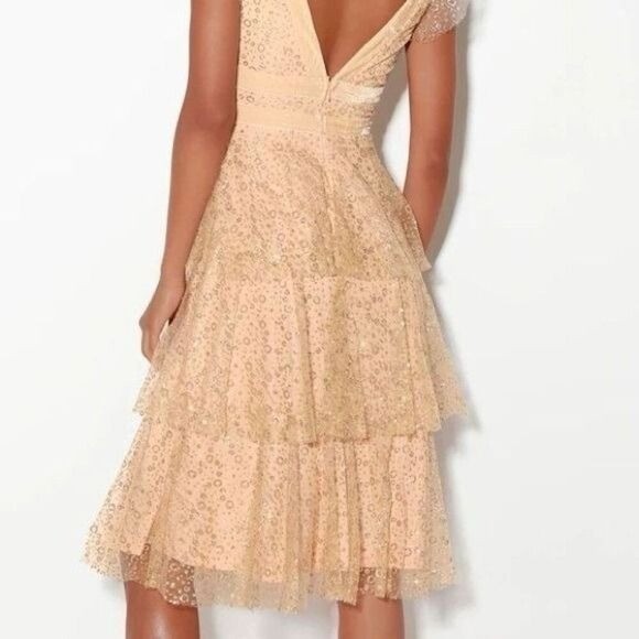 Lulus Stunning Love Nude and Gold Glitter Tiered Midi Party Cocktail Dress Small