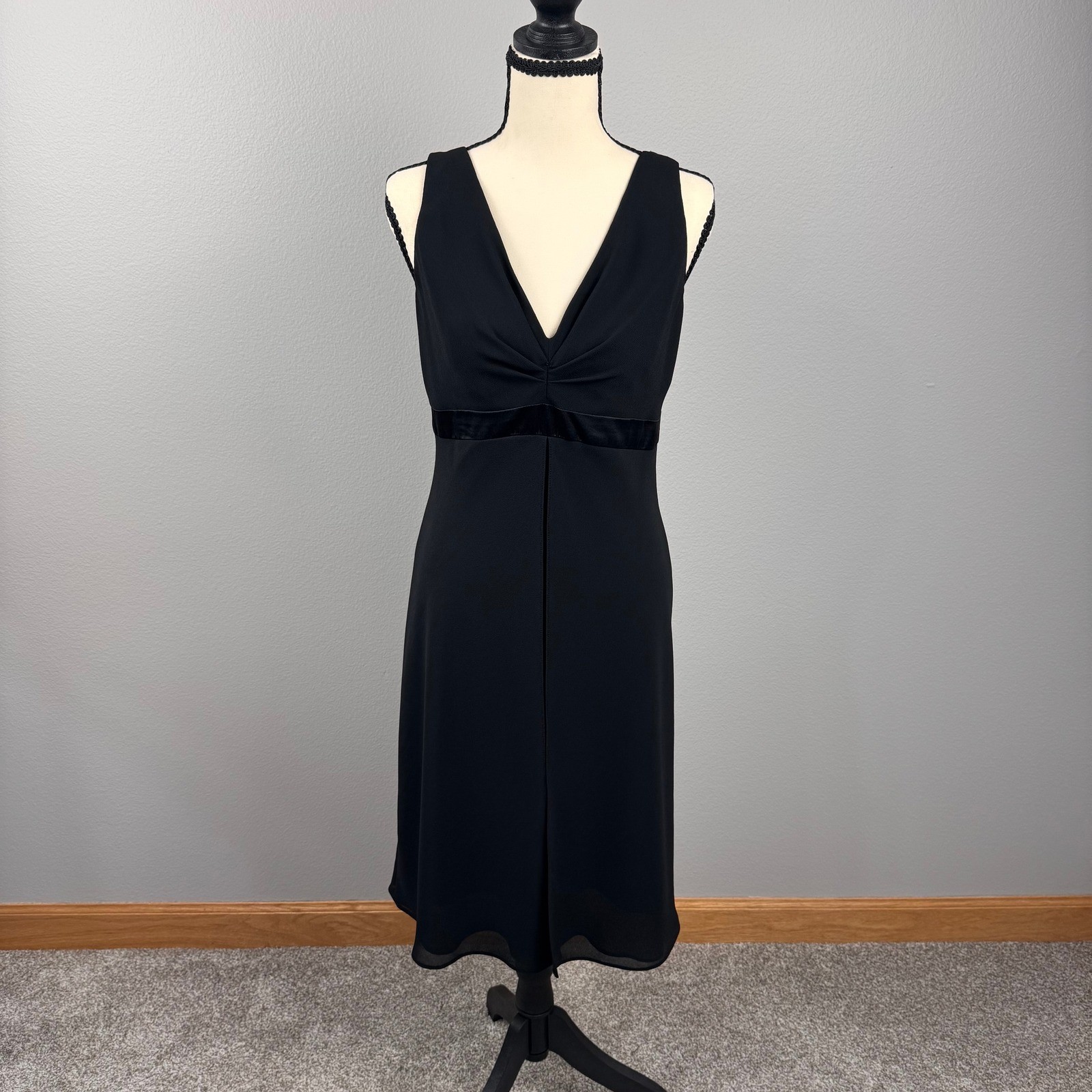 Jones New York Cocktail Dress Womens 4 Black Silk Trim V-Neck Chiffon