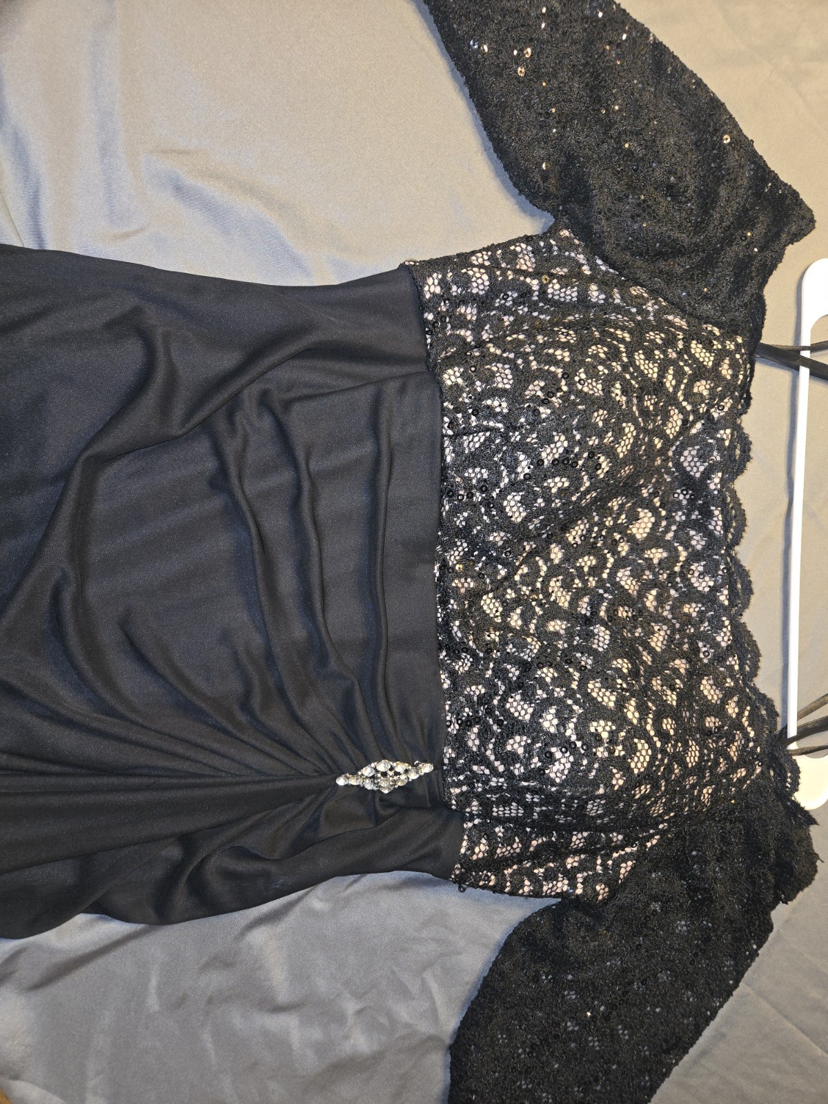 Betsy And Adam Black Lace- Off- The – Shoulder Gown Size 20