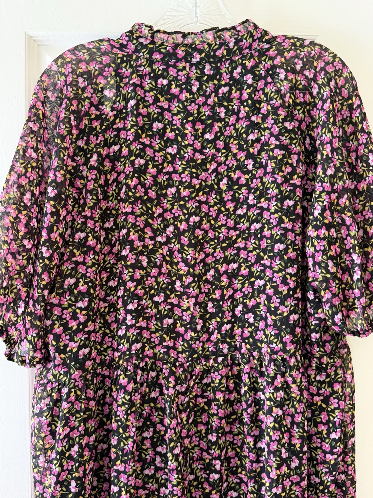 CeCe Floral Tiered Mini Dress Large Pink Black Puff Sleeve Ruffle V-Neck Boho