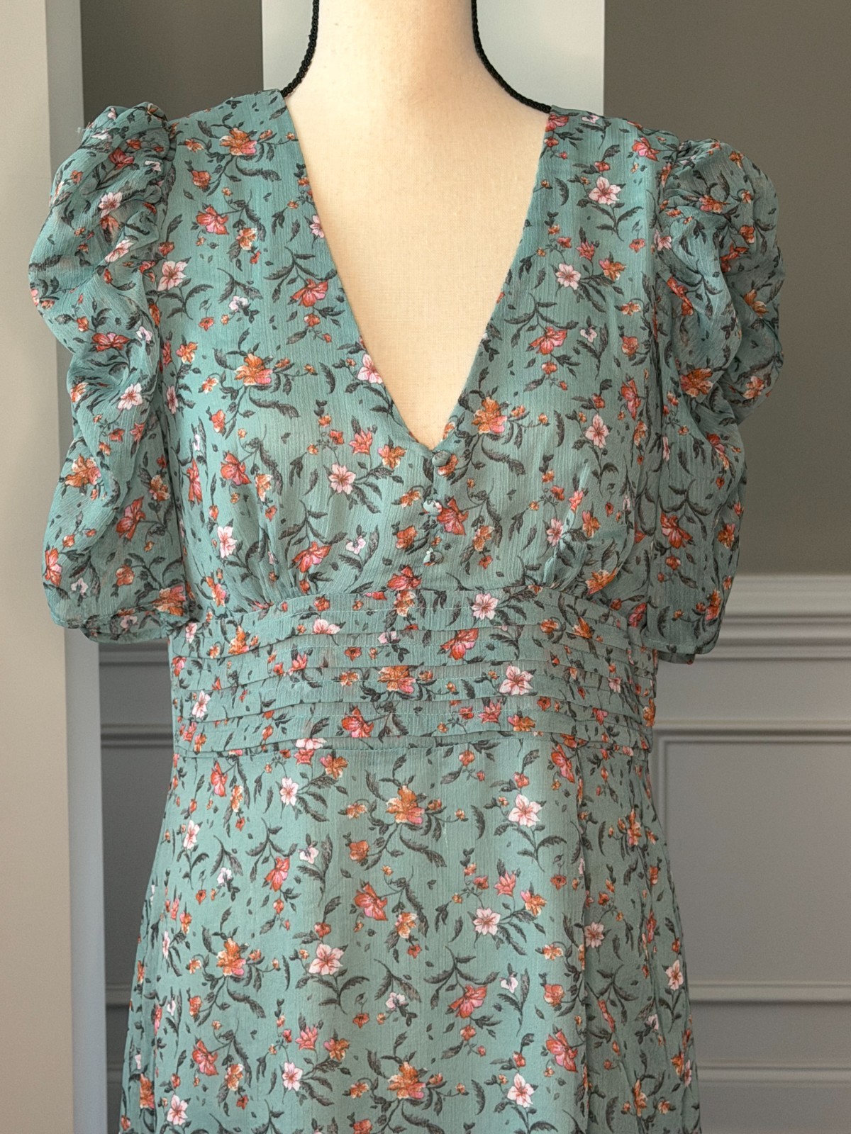 By The River Floral Midi Dress Short Sleeve V-Neck Multicolor Size Large