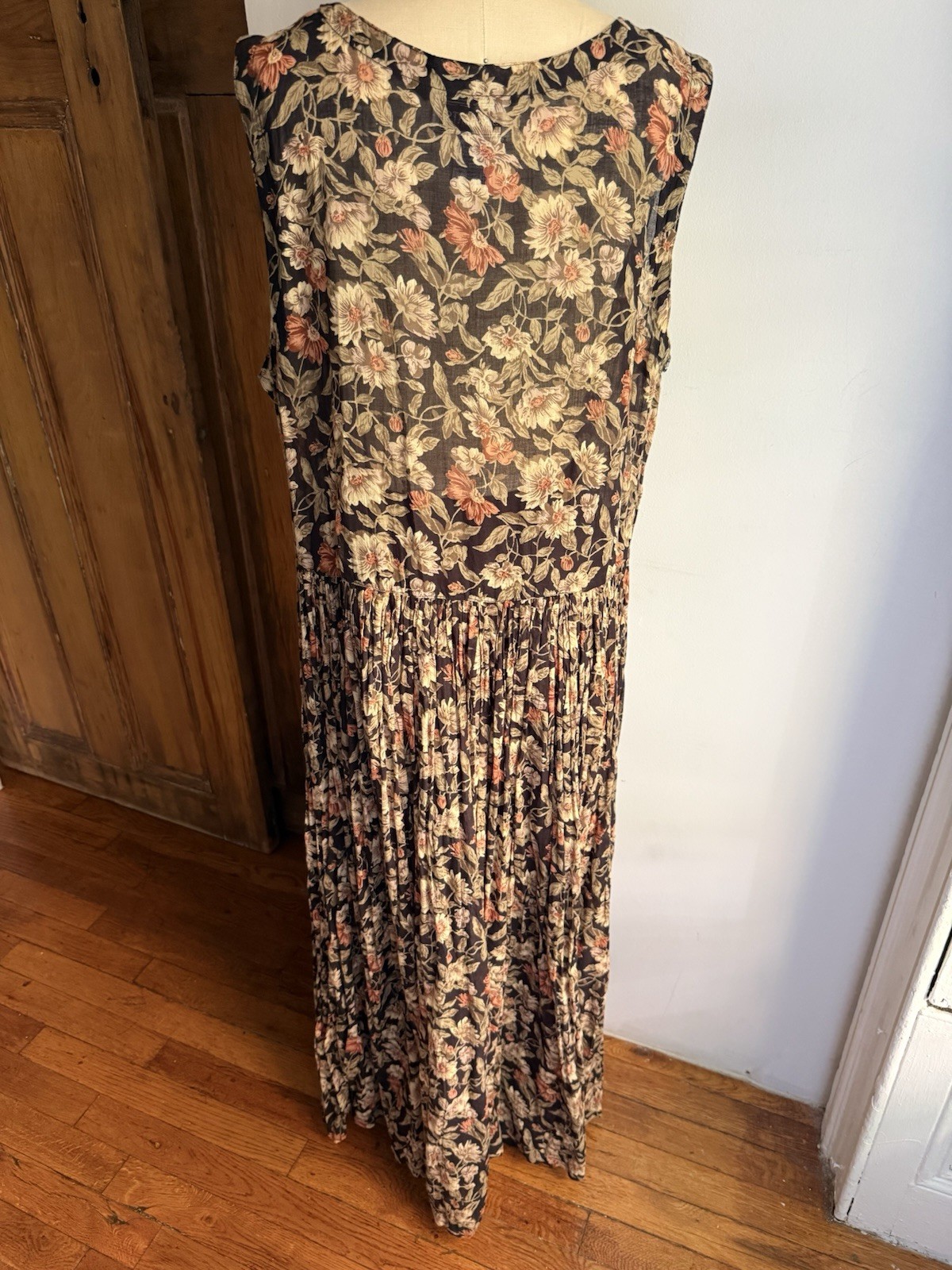 S. Roberts 90s Floral V-Neck Button Front Maxi Dress 100% Cotton Pleated M
