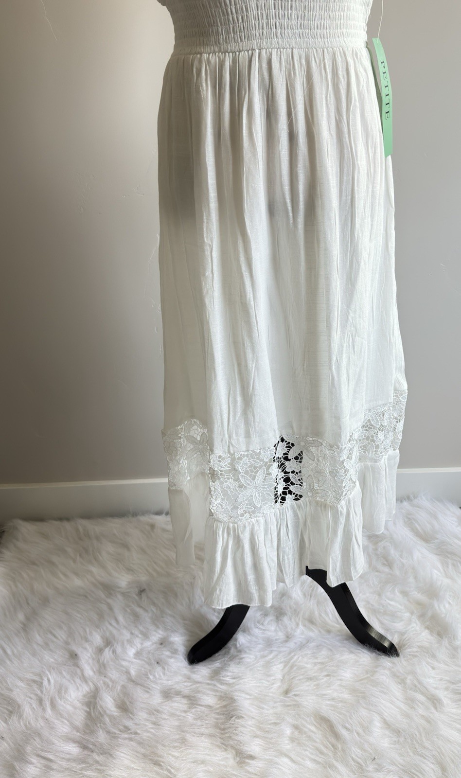 J GEE Size PM White Smocked Fit Sleeveless Embroidery Beach Dress NWT